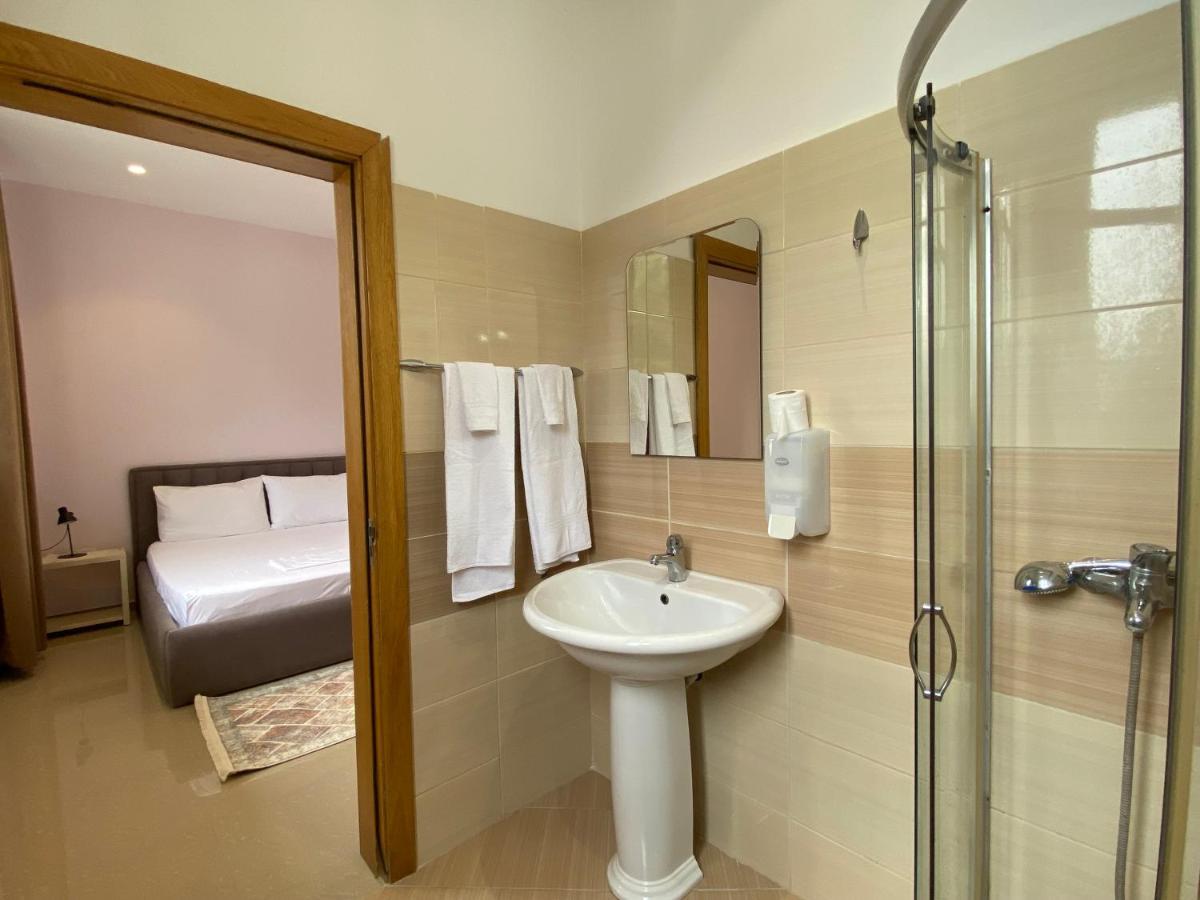 Guesthouse Niko Berat Kültér fotó