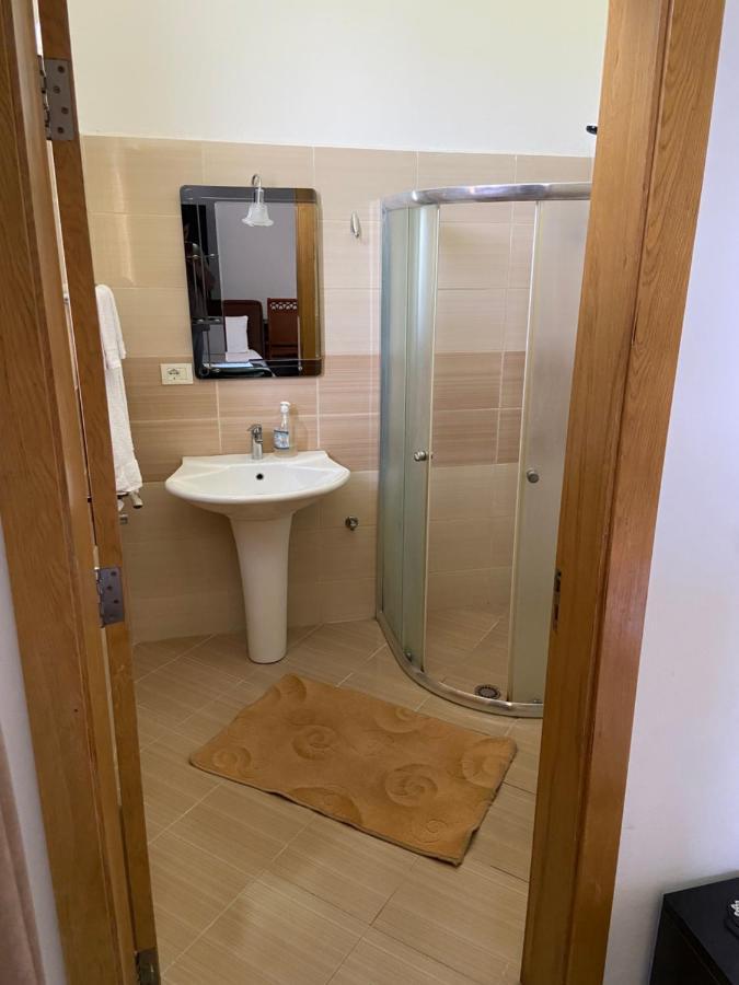 Guesthouse Niko Berat Kültér fotó