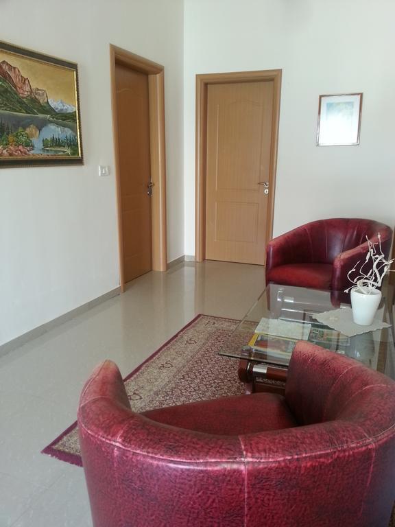 Guesthouse Niko Berat Kültér fotó